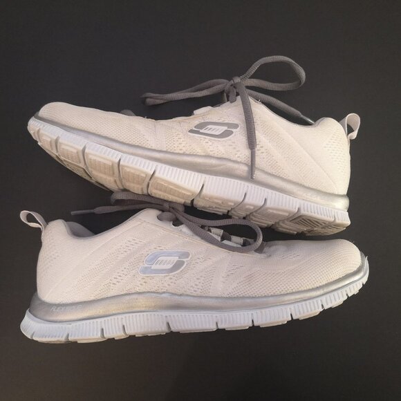Skechers Skech-Knit Ladies Size 7 Off White lace Closure Flex Sole Sneakers - Picture 3 of 7